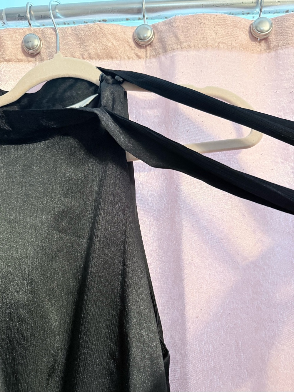 NEW- Nicole Miller Black Tie-Neck Halter Dress 🖤🖤 - Picture 11 of 15